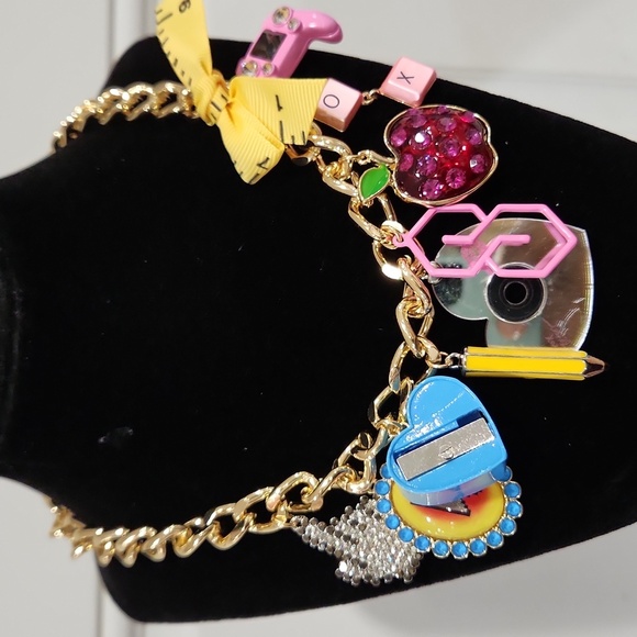 ❤️🔹️BETSEY JOHNSON🔹️beautiful Teacher School Supply Charms 16" Necklace - Picture 11 of 12